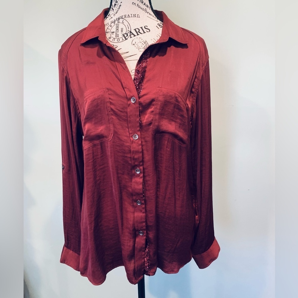 Rock & Republic Women’s Large Burgundy Button Front Holiday Blouse with Sparkle